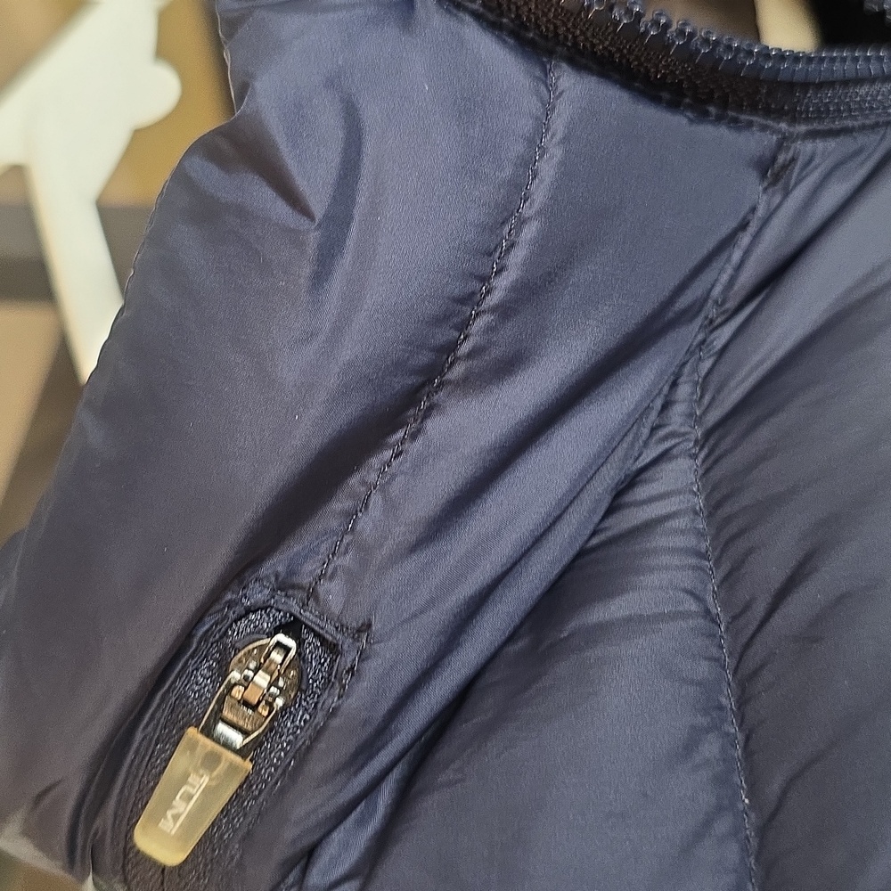 TUMI Packable down puffer jacket! S - Picture 7 of 9